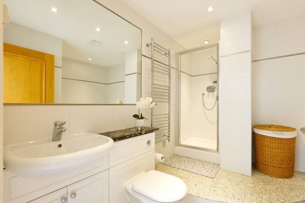 Additional image 17 of 4 bed detached house for saleOakley Gardens, Brockham Park RH3