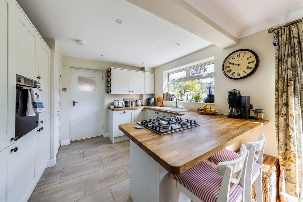 Additional image 8 of 3 bed semi-detached house for saleFrilsham Street, Sutton Courtenay OX14