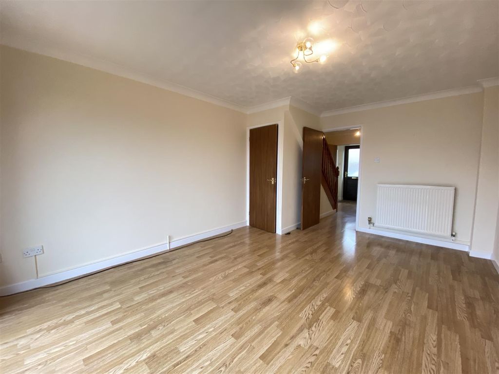 2 bed terraced house for saleShakespeare Row, Caldicot NP26 photo 5