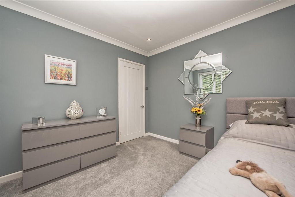 Additional image 14 of 3 bed semi-detached house for saleWheelwright Close, Leeds LS12