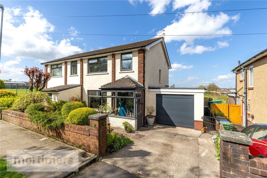 3 bed semi-detached house for saleKingsway, Church, Accrington, Lancashire BB5