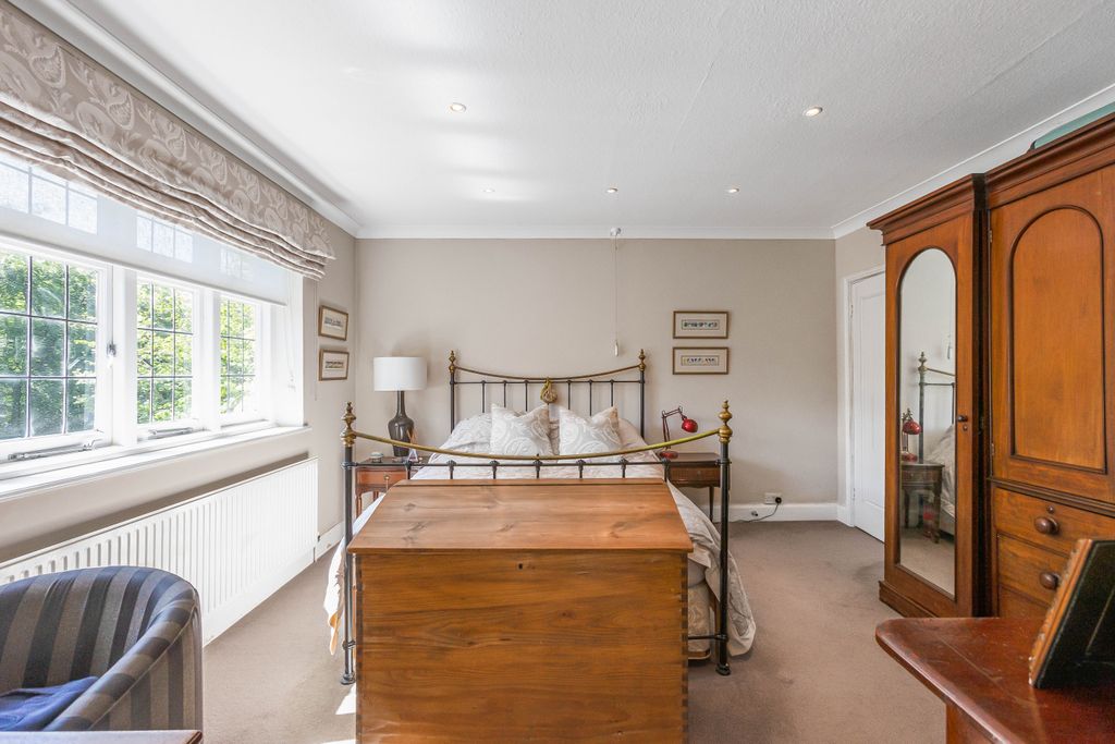 Additional image 14 of 5 bed detached house for saleCross Oak Road, Berkhamsted, Hertfordshire HP4