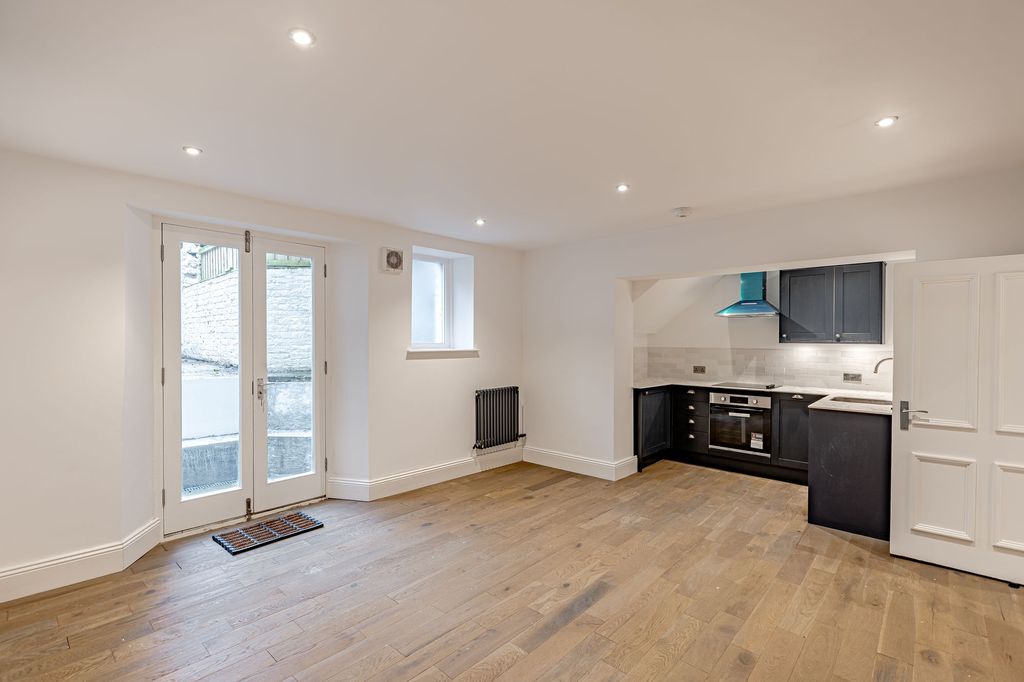 Additional image 3 of 2 bed flat for saleApartment 1, 16 Victoria Place, Carlisle CA1