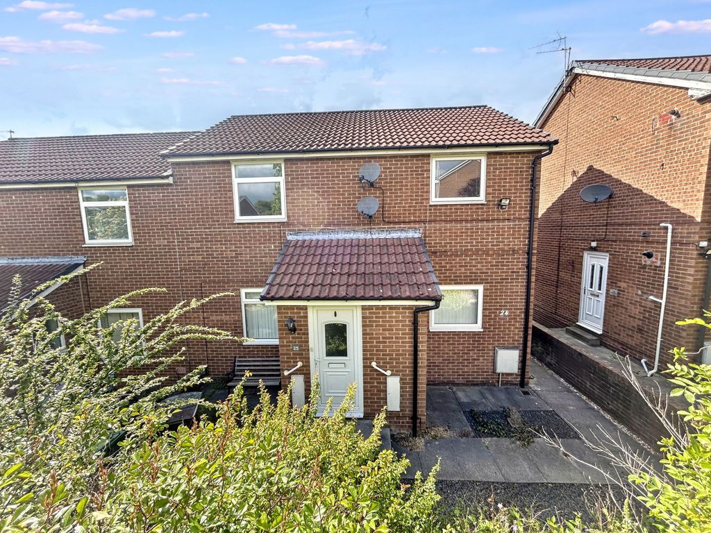 2 bed flat for saleRavenscar Close, Whickham, Newcastle Upon Tyne NE16