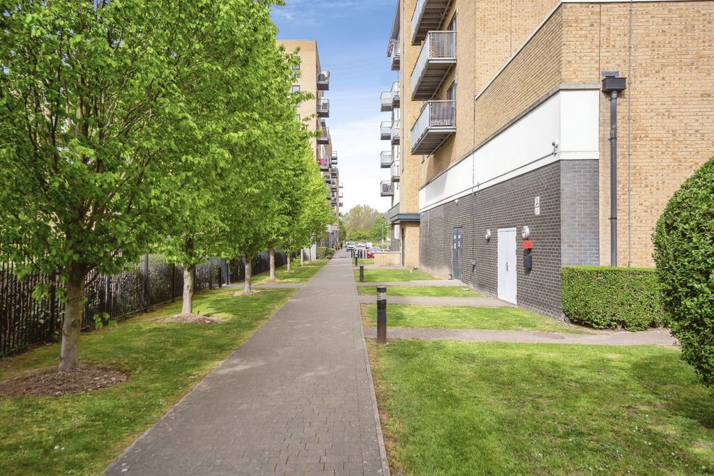 Additional image 2 of 1 bed flat for saleClydesdale Way, Belvedere DA17