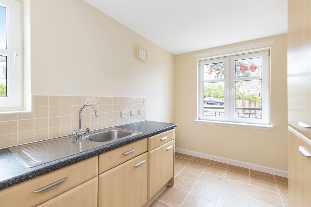 Additional image 5 of 2 bed flat for sale19/2 Craigend Park, Liberton, Edinburgh EH16