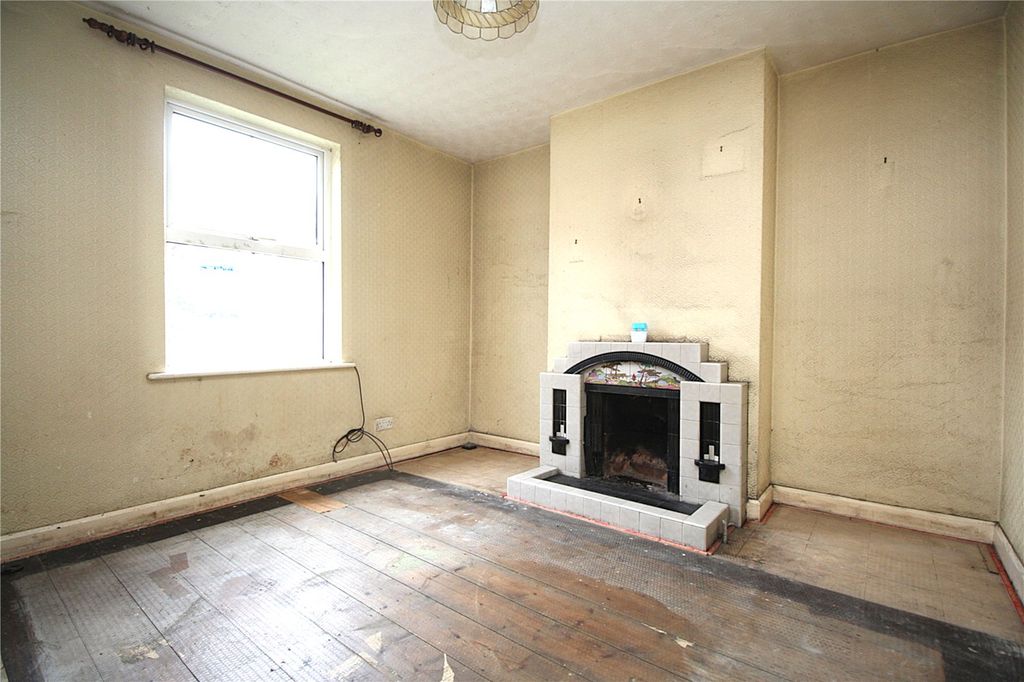 Additional image 2 of 3 bed terraced house for saleAckender Road, Alton, Hampshire GU34