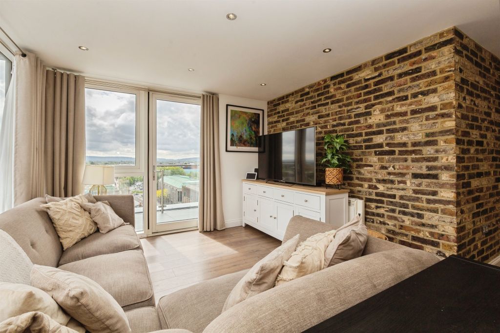Additional image 7 of 2 bed penthouse for saleGreat Western Street, Aylesbury HP20