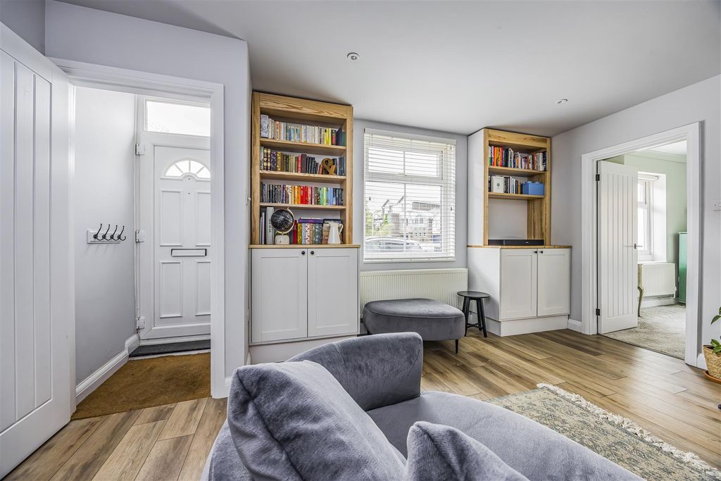 Additional image 12 of 2 bed flat for saleQueen Street, Emsworth PO10