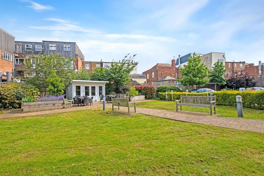 Additional image 5 of 2 bed flat for saleAlbion Road, Bexleyheath DA6