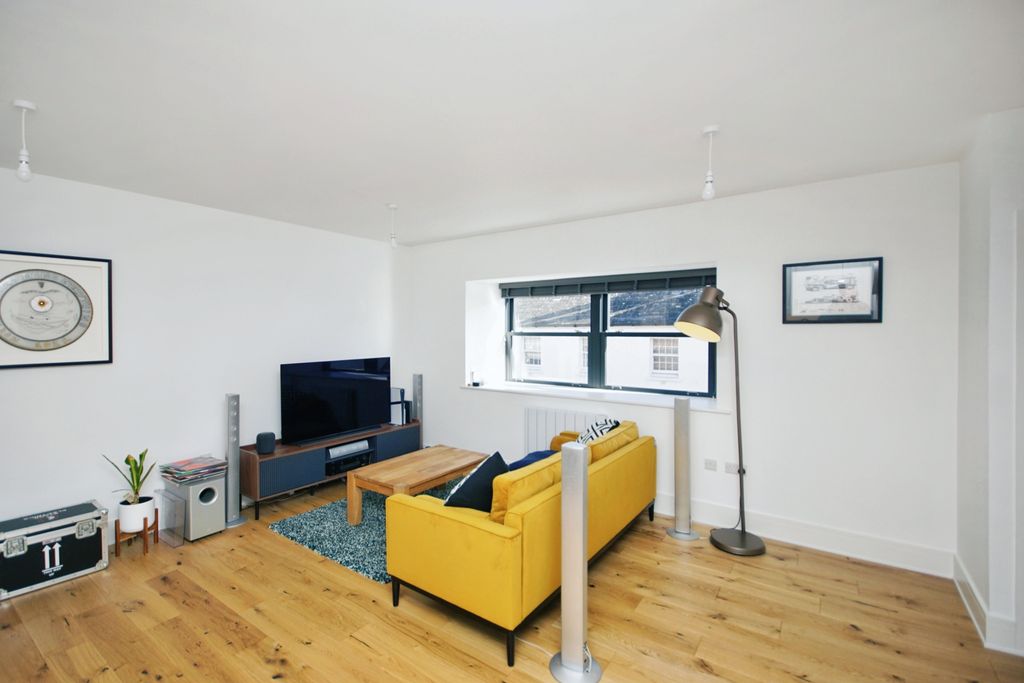Additional image 11 of 2 bed flat for saleQuaker Lane, Bristol, Avon BS35
