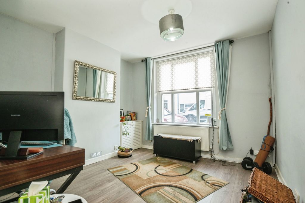 Additional image 2 of 1 bed flat for saleTheodora Street, Cardiff CF24
