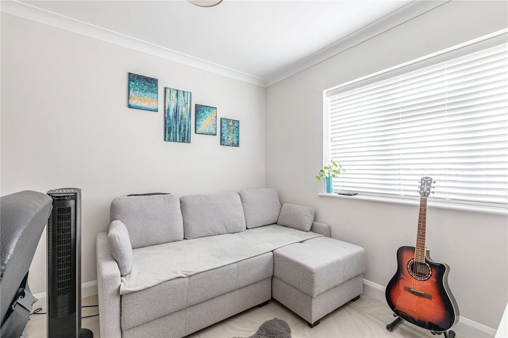 Additional image 12 of 5 bed detached house for salePinewood Avenue, New Haw, Addlestone, Surrey KT15