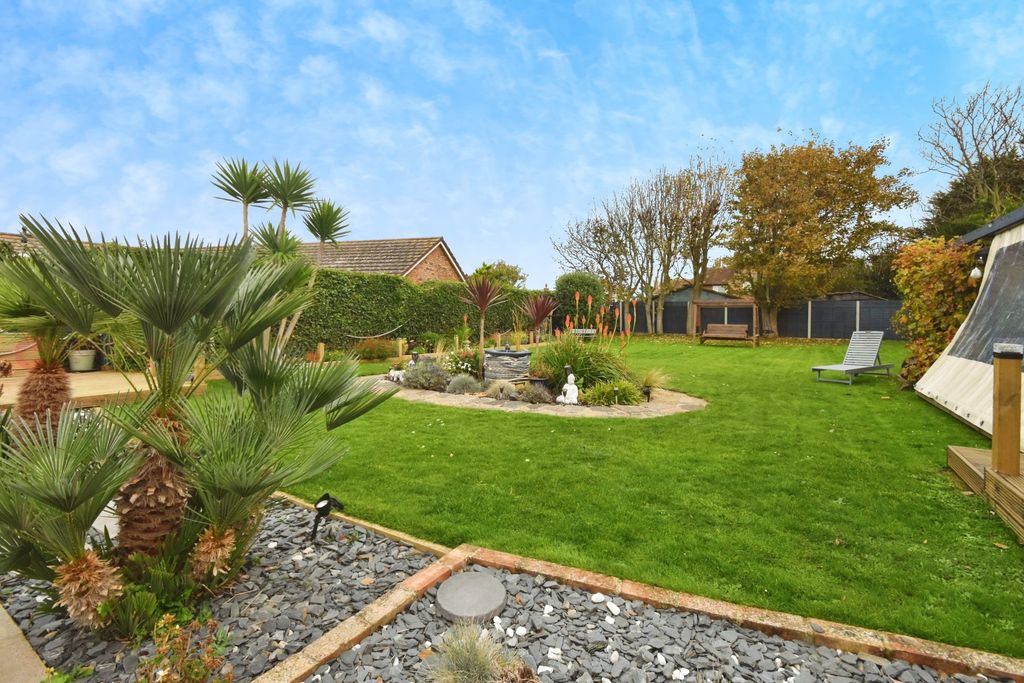Additional image 30 of 4 bed detached bungalow for saleKingsgate Avenue, Broadstairs, Kent CT10