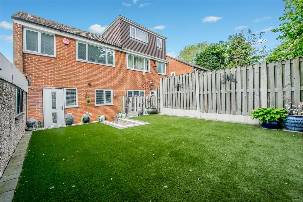Additional image 17 of 3 bed semi-detached house for saleWheelwright Close, Leeds LS12