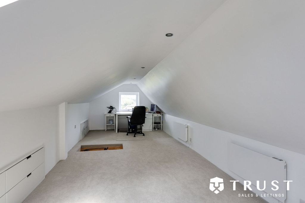 Additional image 35 of 3 bed detached house for saleMill Lane, Batley WF17
