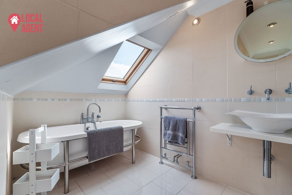 Additional image 13 of 5 bed semi-detached house for saleLansdowne Avenue, Bexleyheath DA7