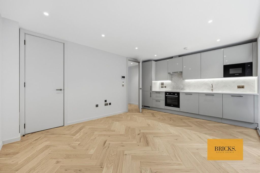 Additional image 9 of 1 bed flat for saleBuckhurst Mews, Queens Road, Buckhurst Hill IG9