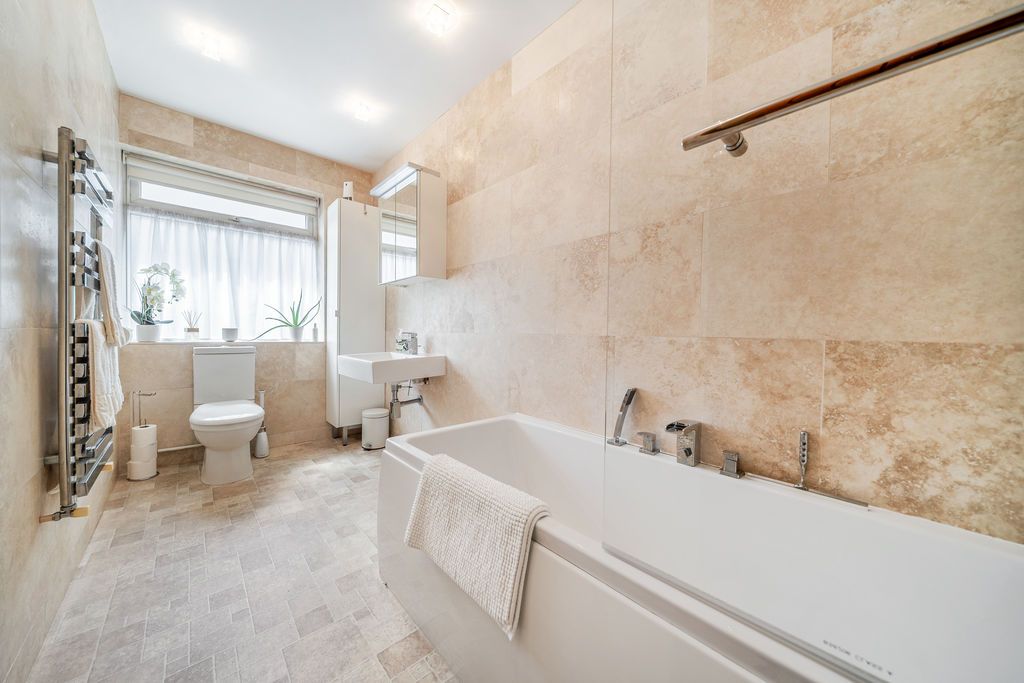 Additional image 10 of 4 bed detached house for saleHartshill, Bedford MK41
