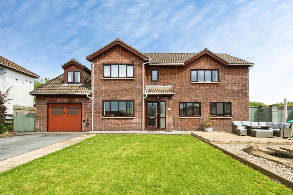 7 bed detached house for saleNewtown Close, Penybanc, Ammanford, Carmarthenshire SA18