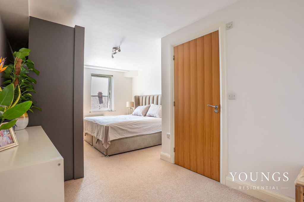 Additional image 12 of 2 bed flat for saleLambeth Road, Lambeth Court Lambeth Road SS7