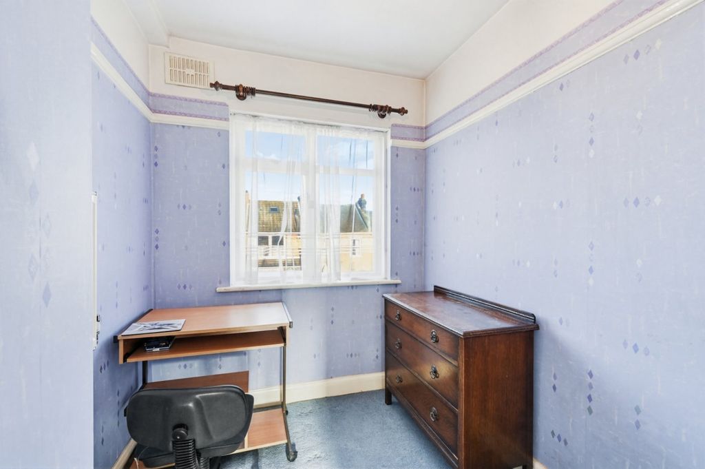Additional image 8 of 3 bed semi-detached house for saleMackenzie Road, Beckenham BR3