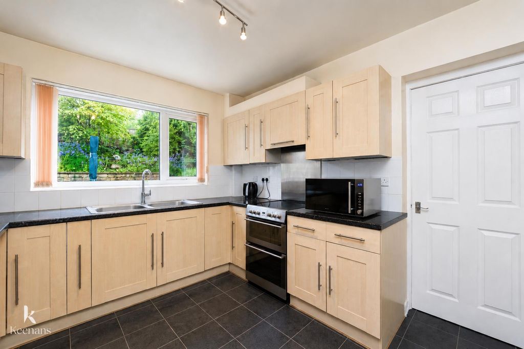 3 bed detached house for saleScott Avenue, Accrington BB5