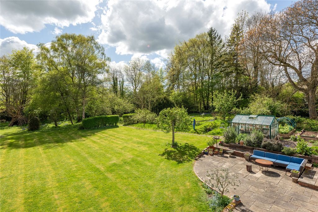 Additional image 3 of 4 bed detached house for salePebblehill Road, Betchworth, Surrey RH3