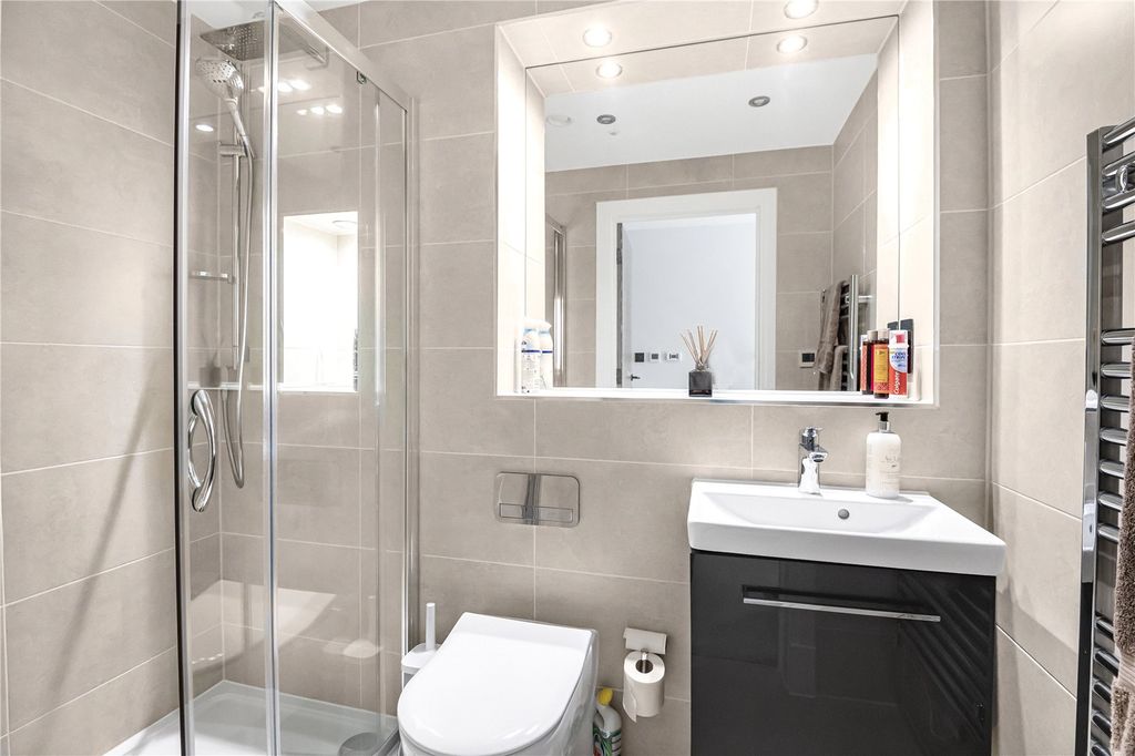 Additional image 11 of 2 bed flat for saleCamlet Way, Hadley Wood EN4