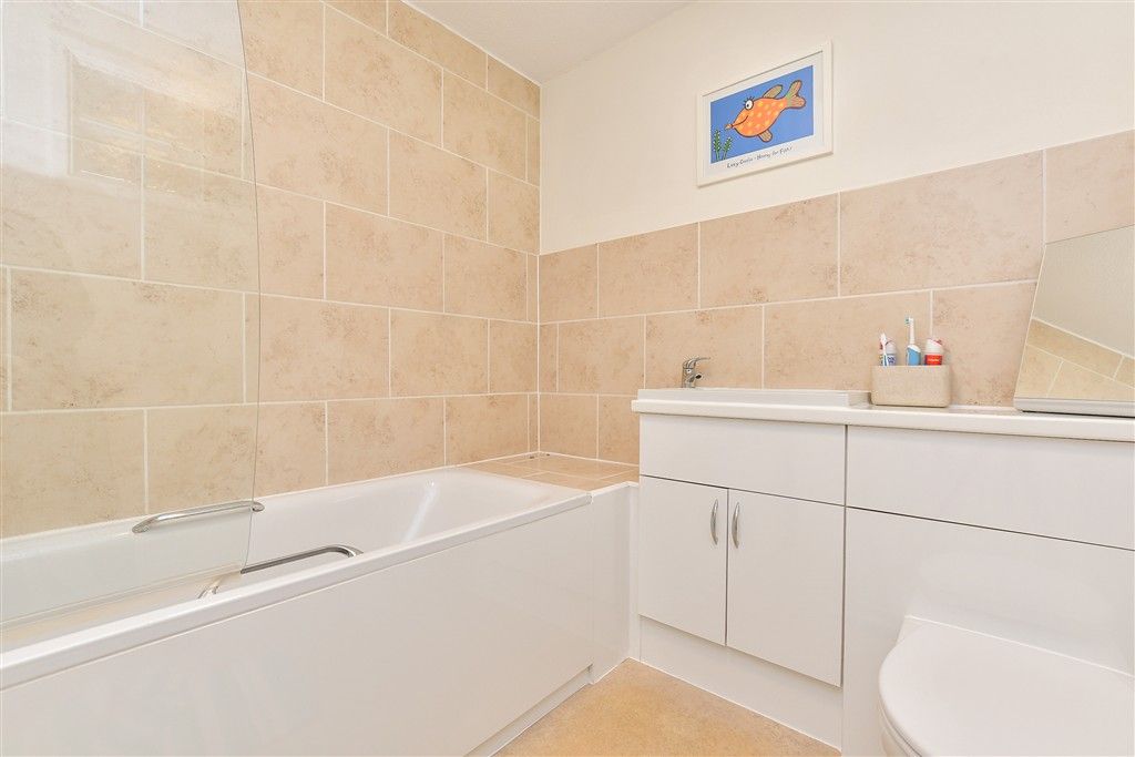 Additional image 13 of 2 bed flat for salePound Road, Banstead, Surrey SM7