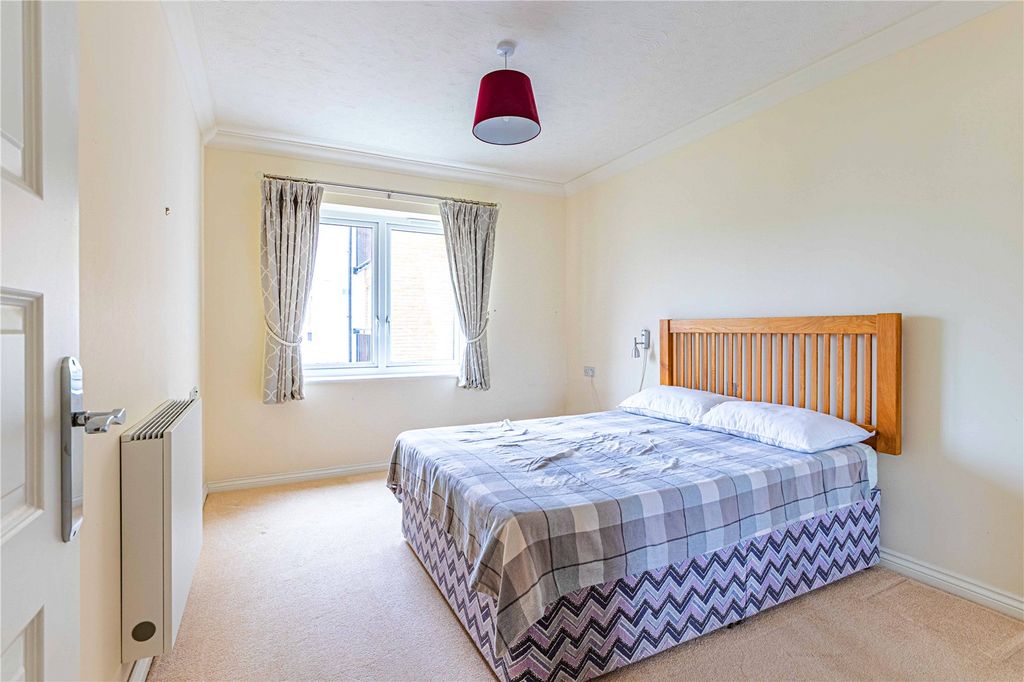 Additional image 6 of 1 bed flat for saleHigh Street, Berkhamsted, Hertfordshire HP4