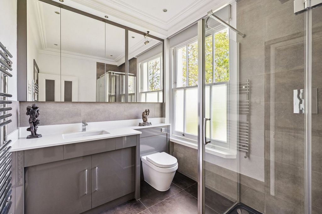 Additional image 25 of 6 bed detached house for saleChurchfields, Broxbourne EN10