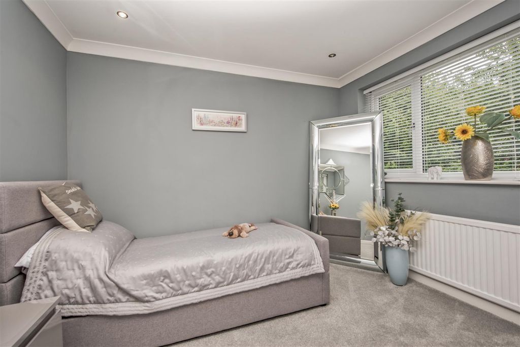 Additional image 13 of 3 bed semi-detached house for saleWheelwright Close, Leeds LS12