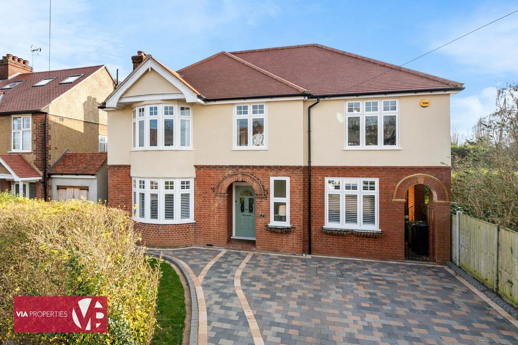 4 bed detached house for saleMckenzie Road, Broxbourne EN10