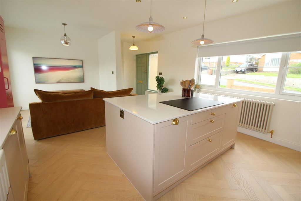 Additional image 7 of 3 bed detached bungalow for saleManor Road, Pontllanfraith, Blackwood NP12