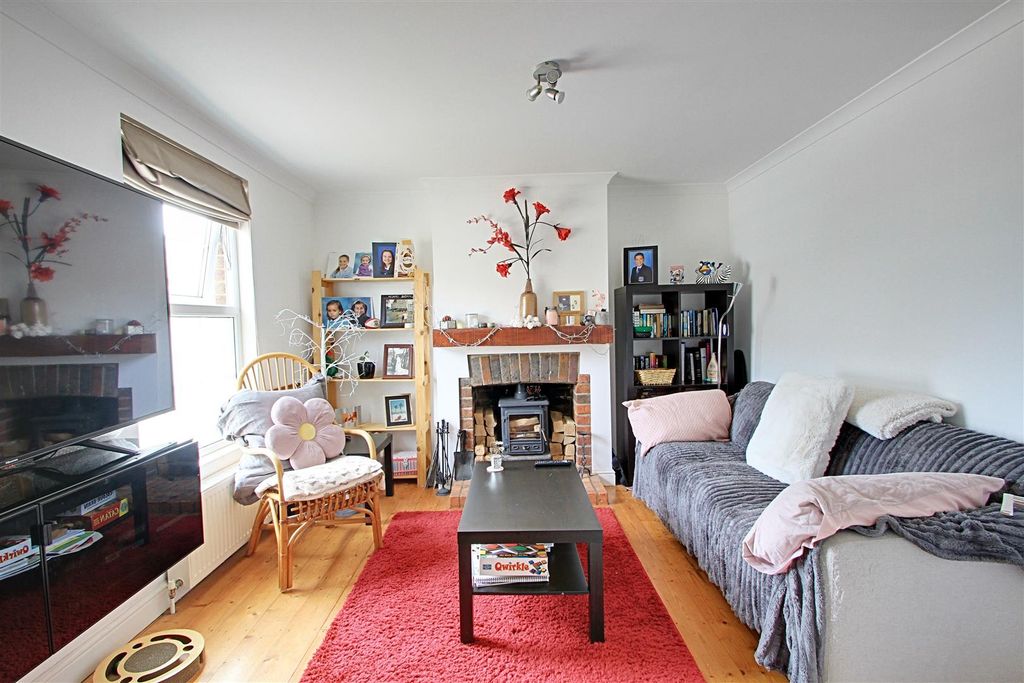 Additional image 16 of 4 bed property for saleAdrian Road, Abbots Langley WD5