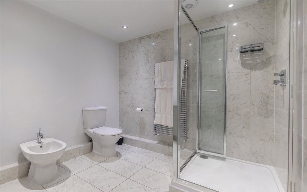 Additional image 13 of 3 bed flat for saleSuffolk Road, Altrincham, Cheshire WA14