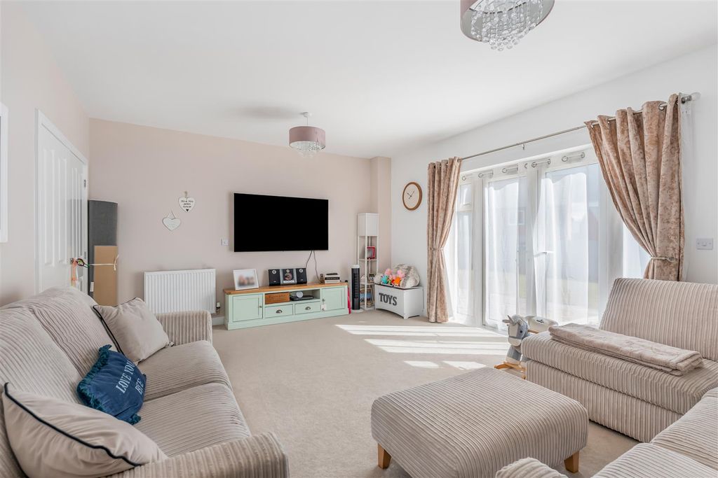 Additional image 3 of 4 bed detached house for saleThenford Way, Banbury OX16
