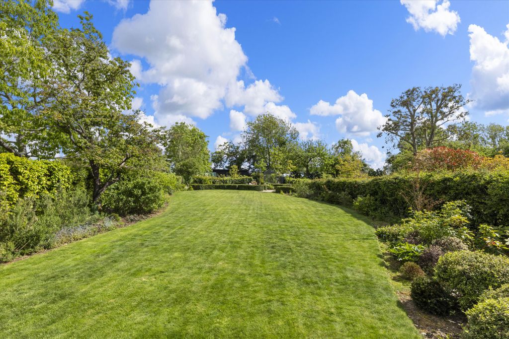 Additional image 4 of 5 bed detached house for saleNewnham Lane, Old Basing, Basingstoke, Hampshire RG24