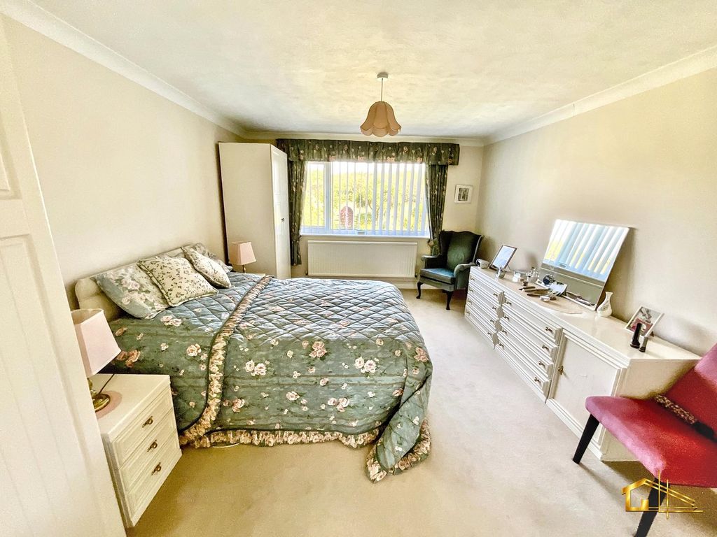 Additional image 10 of 3 bed detached bungalow for saleCooden Sea Road, Cooden, Bexhill-On-Sea TN39