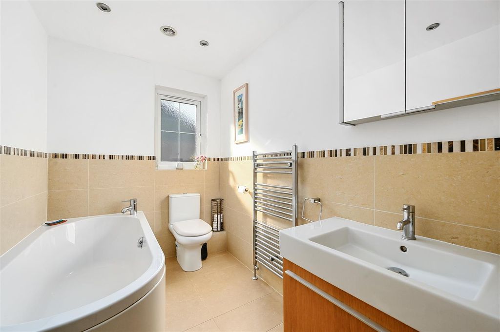 Additional image 29 of 4 bed detached house for saleClavering Walk, Cooden, Bexhill-On-Sea TN39