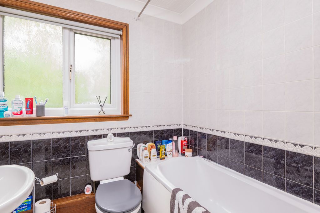 Additional image 8 of 2 bed flat for saleArdbreck Place, Inverness IV2