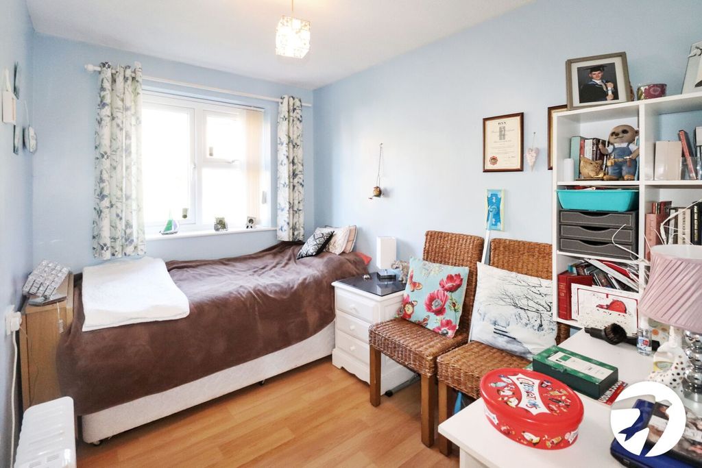 Additional image 7 of 2 bed flat for saleErith Road, Belvedere DA17