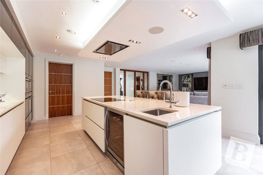 Additional image 35 of 5 bed detached house for saleNelmes Road, Emerson Park RM11