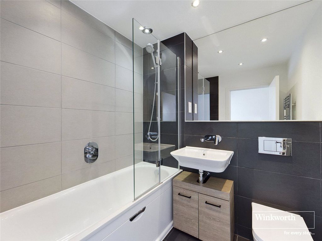 2 bed flat for saleNightingale House, Drake Way, Reading, Berkshire RG2 photo 5
