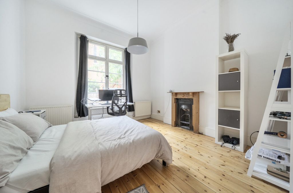 Additional image 6 of 3 bed flat for saleFreelands Road, Bromley BR1