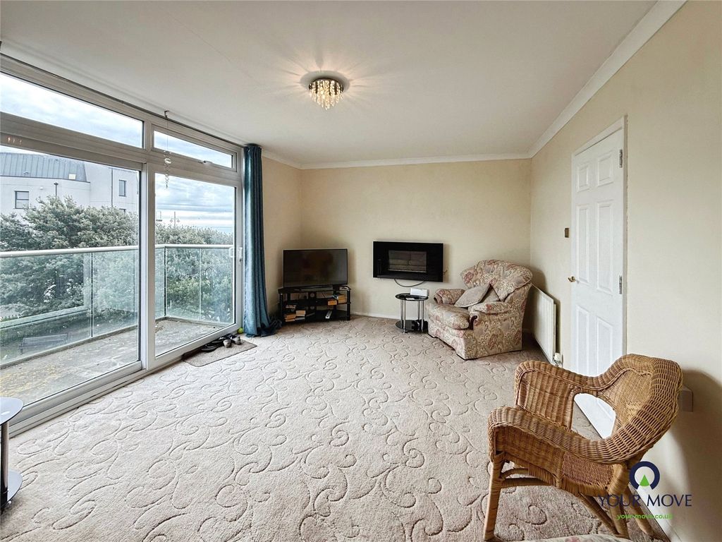 2 bed flat for saleThe Steyne, Bognor Regis, West Sussex PO21 photo 3