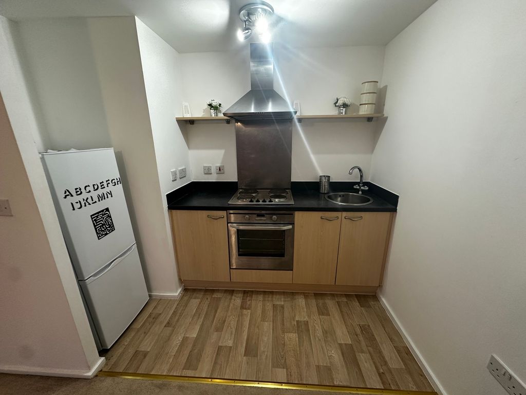 1 bed flat for saleLongacres, Bridgend CF31 photo 4