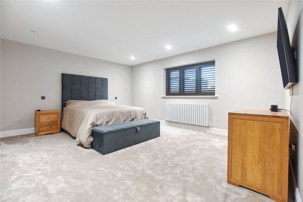 Additional image 21 of 5 bed bungalow for saleWoodlands Park, Bexley, Kent DA5