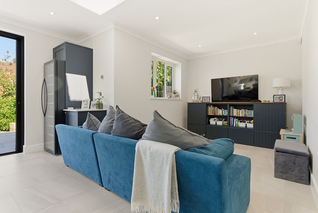 Additional image 7 of 4 bed detached house for saleCandlemas Lane, Beaconsfield, Buckinghamshire HP9